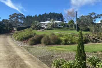 36 Tram Valley Road, Swanson
