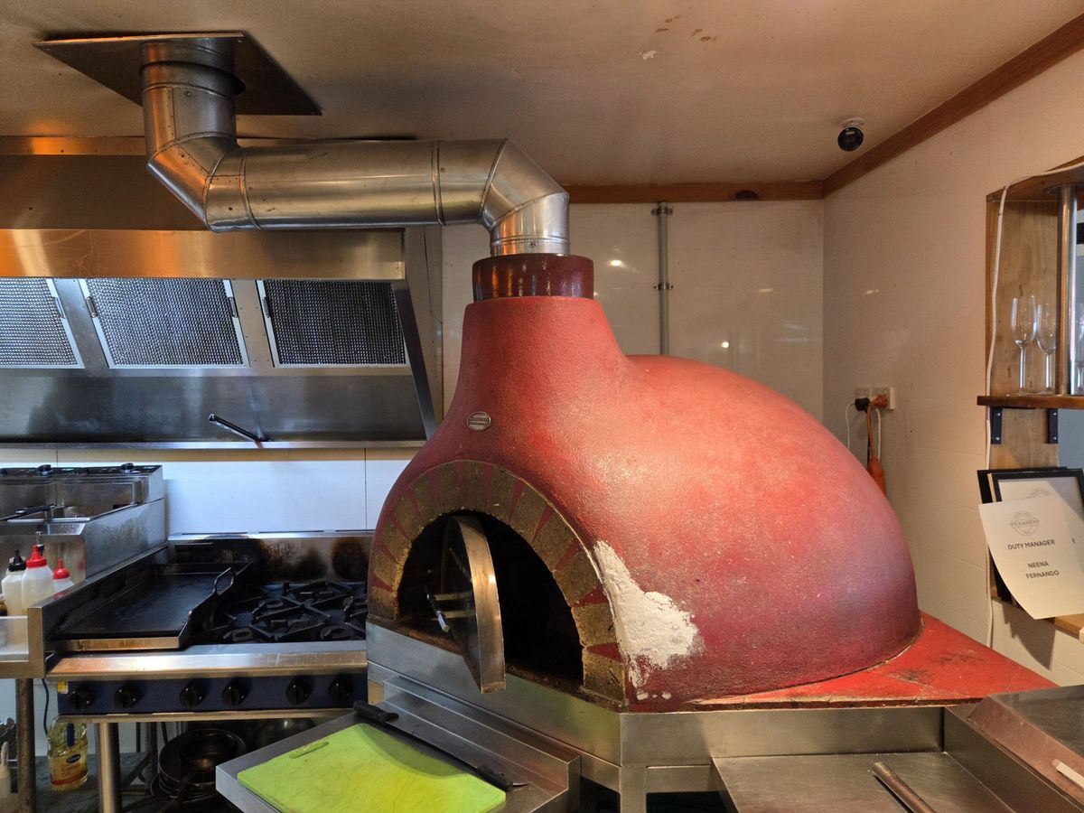 Suburban Italian Pizzeria & Cafe - Więcej