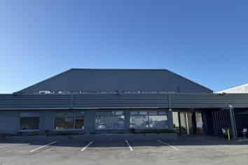 200M² FIRST FLOOR OFFICE – MT ROSKILL

