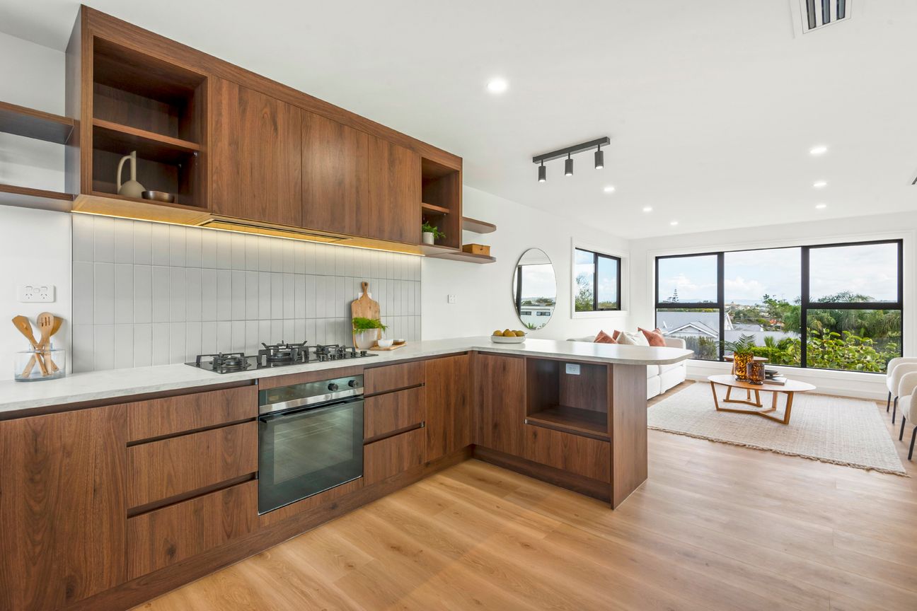 Last Remaining Home  Premium Living - Mehr