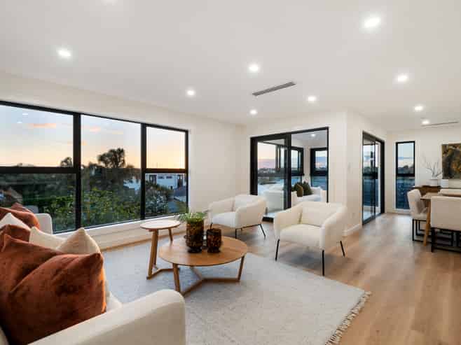 16C Egremont Street, Belmont