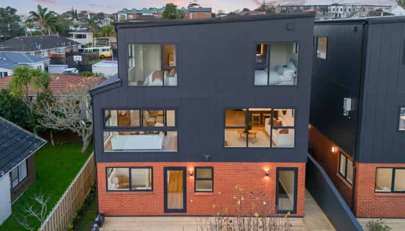 16C Egremont Street, Belmont