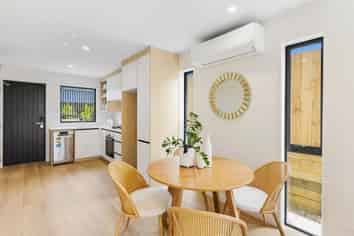 72B Weatherly Road, Torbay