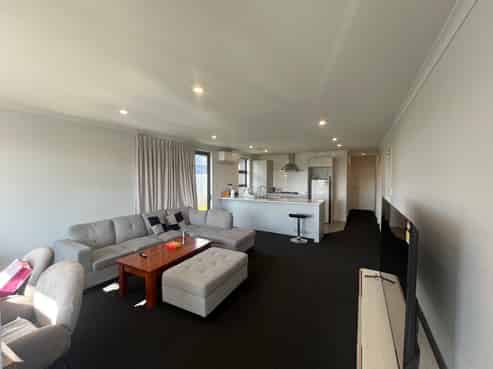 20 Rocky Road, Huntington