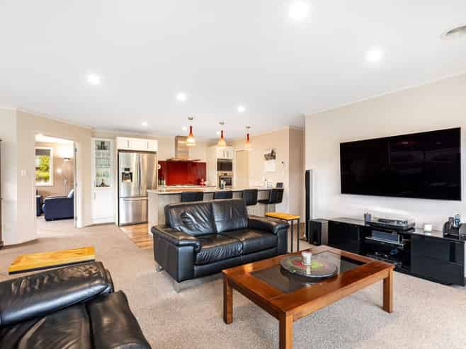21 Resolution Drive, Whitby