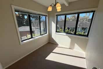 373 Pakuranga Road, Pakuranga Heights