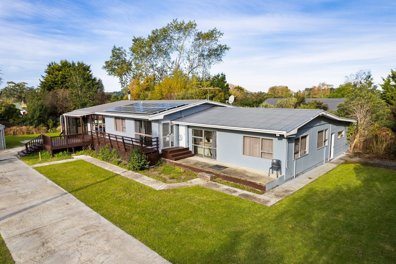 Garages, Large Section! - Not Yet Under offer - Vista 4