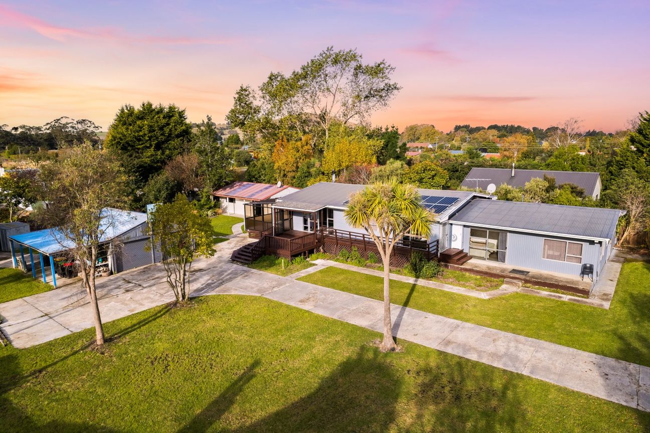 Garages, Large Section! - Not Yet Under offer - Vista 3