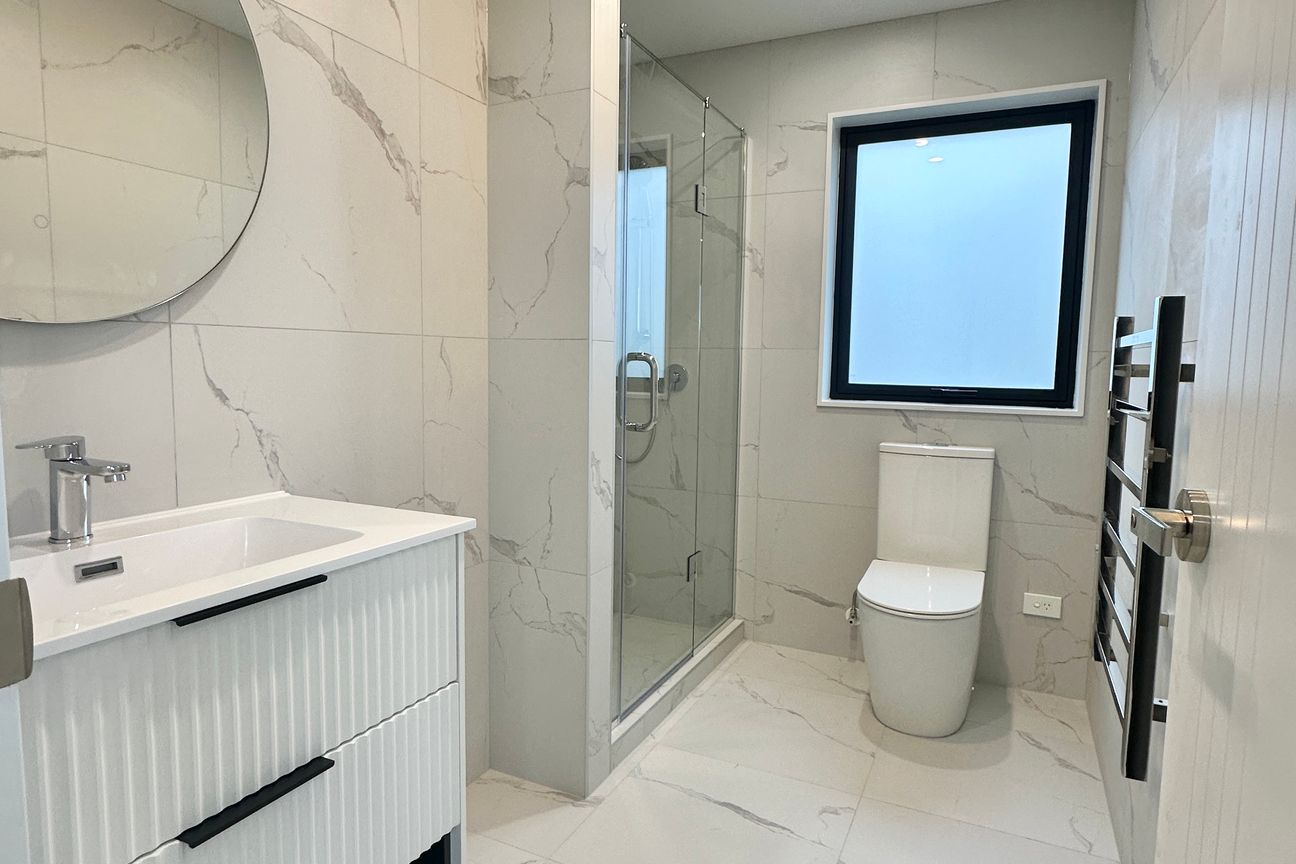 Brand new house – další