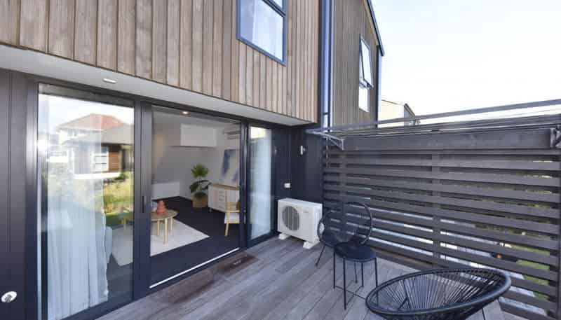 2/111 Edgeware Road, Saint Albans