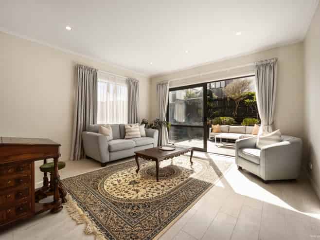 20 Bomb Point Drive, Hobsonville
