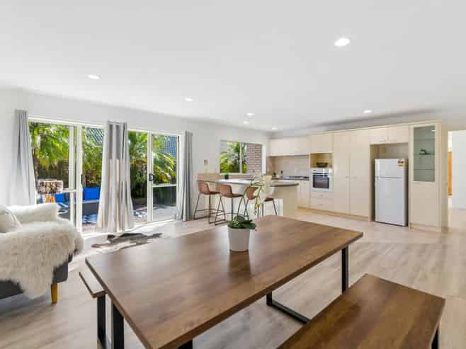 14 Heyington Way, East Tamaki Heights