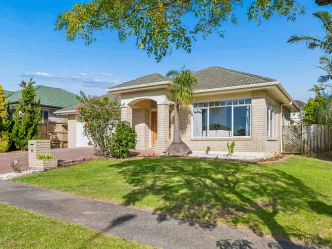 14 Heyington Way, East Tamaki Heights