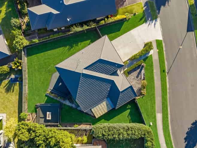 6 Alford Place, Huntington
