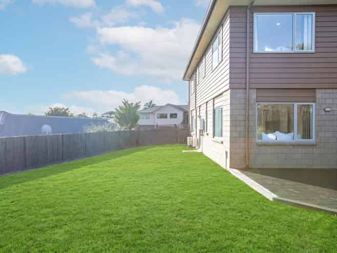 6 Alford Place, Huntington