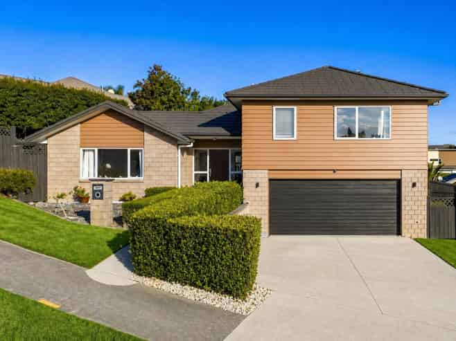 6 Alford Place, Huntington