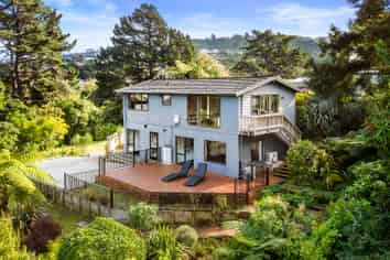 13A Palm Grove, Belmont