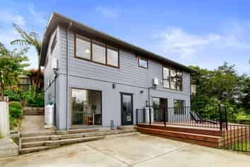 13A Palm Grove, Belmont