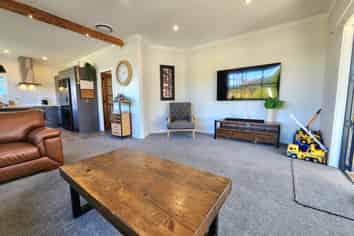 21 Taupo Terrace, Dobson
