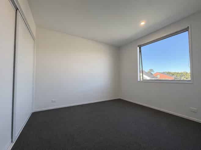 1/129 Tancred Street, Linwood