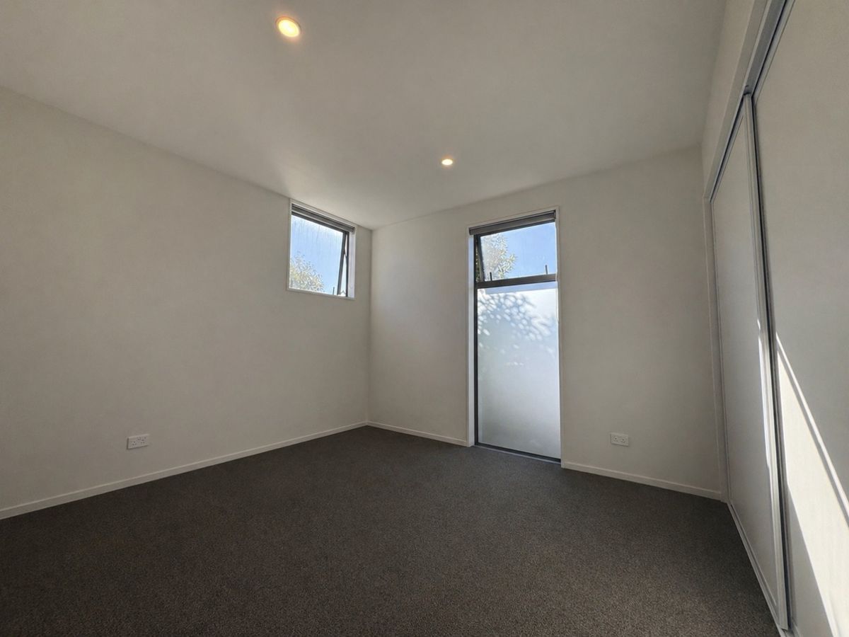 2 Bathroom townhouse with Garage - Widok 4