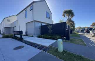 1/129 Tancred Street, Linwood