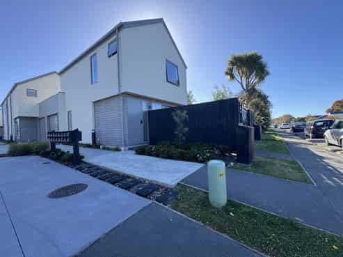 1/129 Tancred Street, Linwood