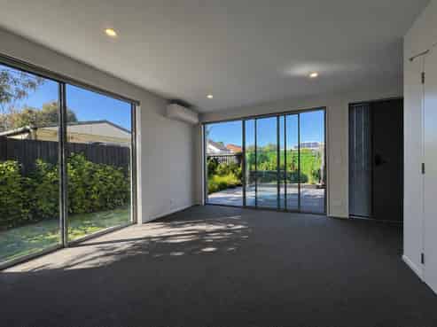 1/129 Tancred Street, Linwood