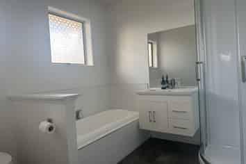 1/78 Bentley Ave, Glenfield