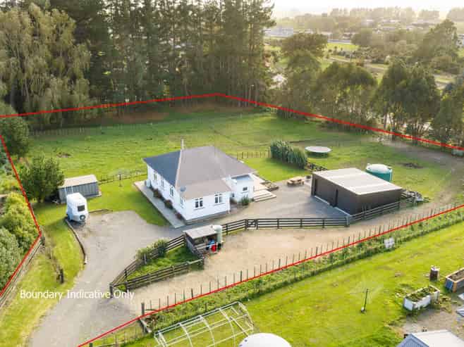 8 Knorp Street, Halcombe
