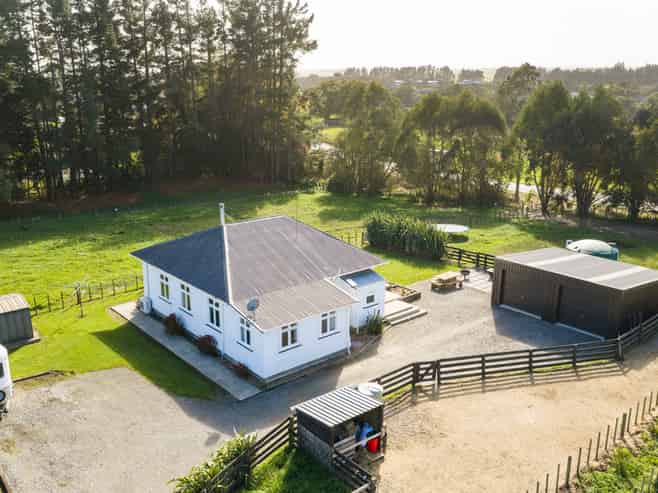 8 Knorp Street, Halcombe