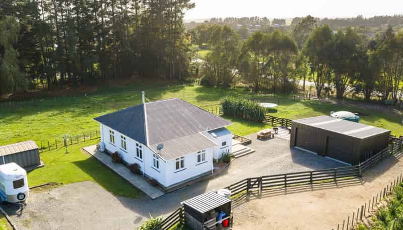 8 Knorp Street, Halcombe