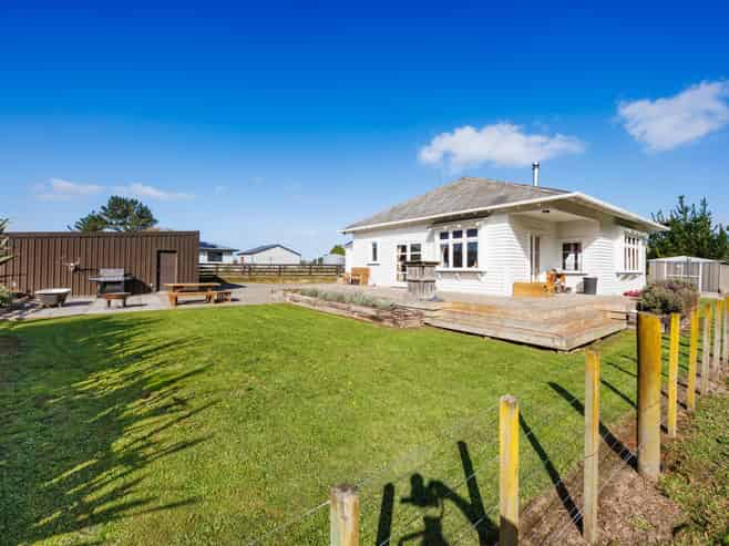 8 Knorp Street, Halcombe