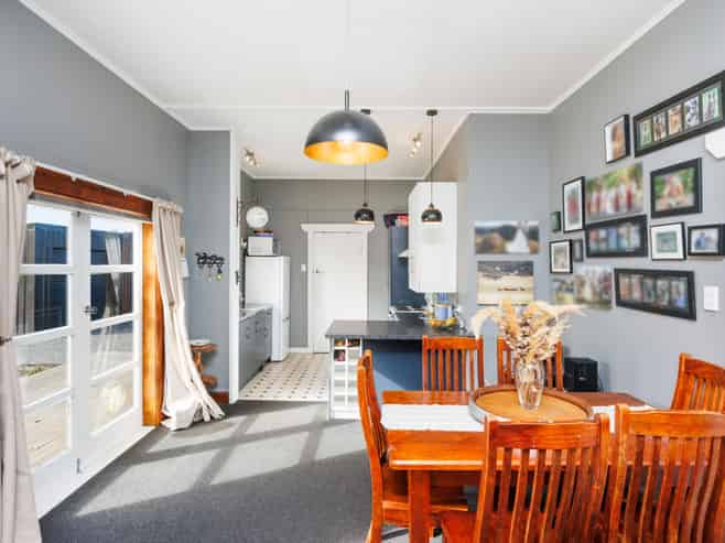 8 Knorp Street, Halcombe