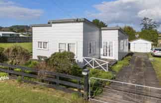 4 Thomas Place, Waihi