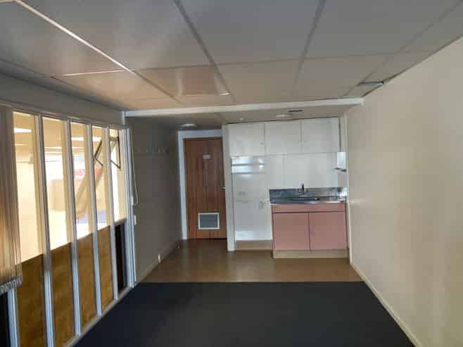 Outstanding central retail shop