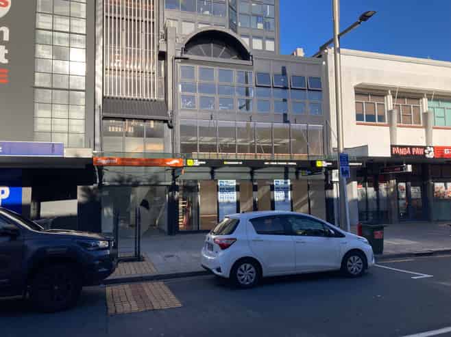 Outstanding central retail shop