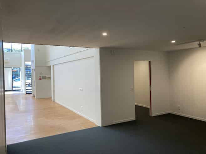 Outstanding central retail shop