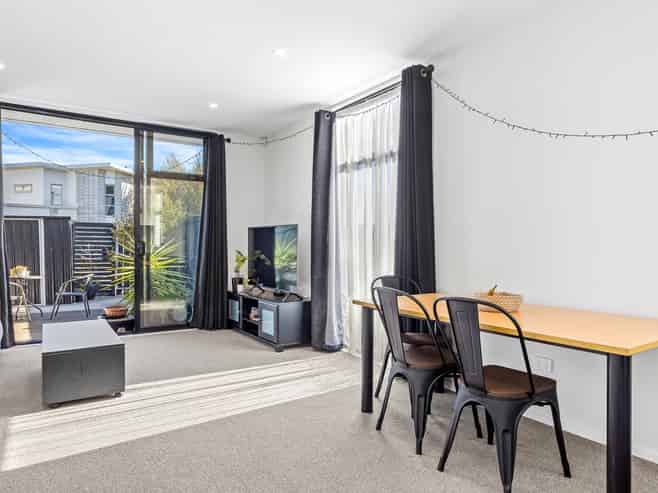 6/63 Poulson Street, Addington