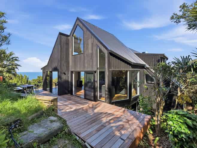 14 Brown Road, Ohope