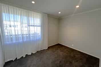 16 Wellesley Road, Mangere Bridge
