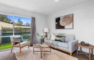 2/64 Mackworth Street, Woolston