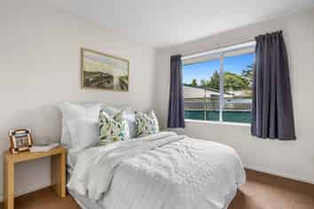 2/64 Mackworth Street, Woolston