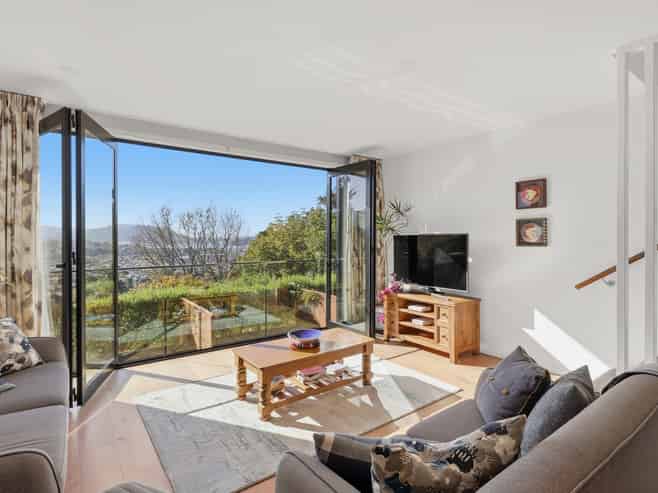 5/17 Milburn Street, Corstorphine