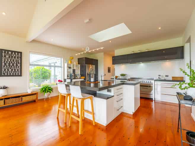 15 Lochern Rise, Marchwiel