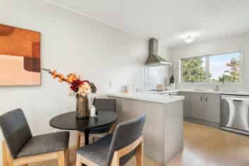 74B Blakeborough Drive, Forrest Hill