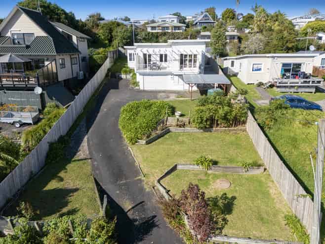 43 Surf Road, Stanmore Bay