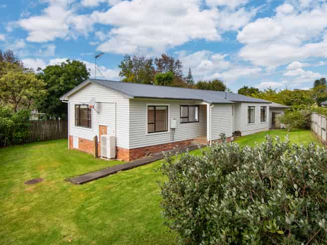 1/54 Seaview Terrace, Mount Albert