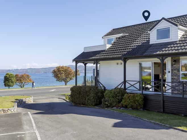 1/116 Lake Terrace, Hilltop