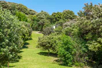 9 Empire Avenue, Oneroa